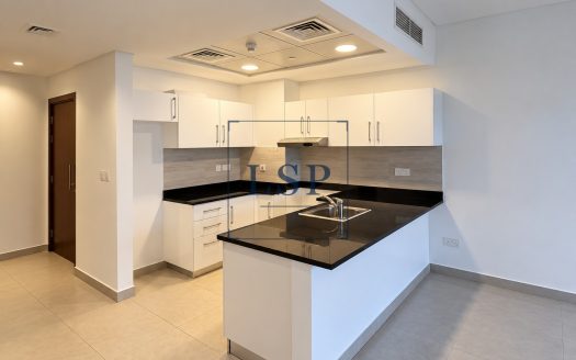 Modern Studio| Vacant | Prime Location