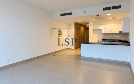 Modern Studio| Vacant | Prime Location